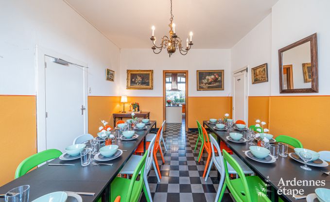 Groes Ferienhaus in Rochefort: komfortabler Aufenthalt fr 26 Personen mit Sauna und privatem Garten in den Ardennen