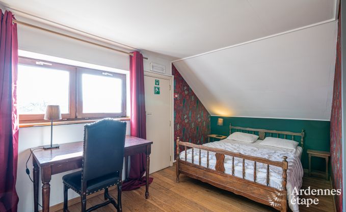 Groes Ferienhaus in Rochefort: komfortabler Aufenthalt fr 26 Personen mit Sauna und privatem Garten in den Ardennen