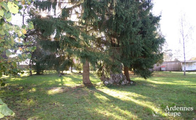 Groes Ferienhaus in Rochefort: komfortabler Aufenthalt fr 26 Personen mit Sauna und privatem Garten in den Ardennen