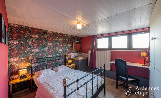 Groes Ferienhaus in Rochefort: komfortabler Aufenthalt fr 26 Personen mit Sauna und privatem Garten in den Ardennen