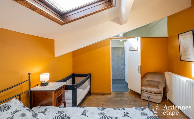 Groes Ferienhaus in Rochefort: komfortabler Aufenthalt fr 26 Personen mit Sauna und privatem Garten in den Ardennen