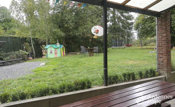 Groes Ferienhaus in Rochefort: komfortabler Aufenthalt fr 26 Personen mit Sauna und privatem Garten in den Ardennen