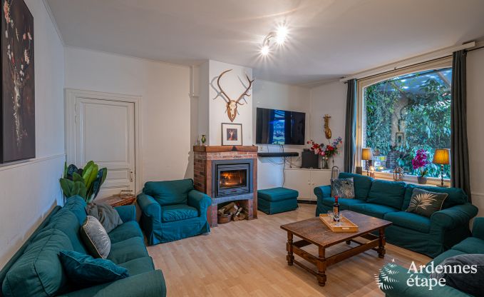 Groes Ferienhaus in Rochefort: komfortabler Aufenthalt fr 26 Personen mit Sauna und privatem Garten in den Ardennen