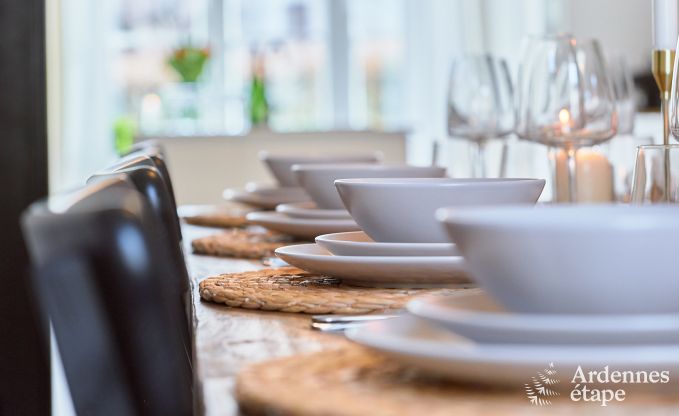 Sehr gepflegtes und charmantes Ferienhaus fr 8 Personen in Tellin, nahe Rochefort