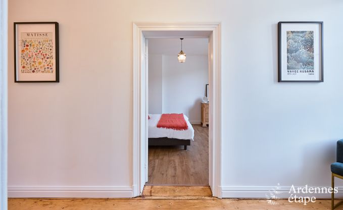 Sehr gepflegtes und charmantes Ferienhaus fr 8 Personen in Tellin, nahe Rochefort