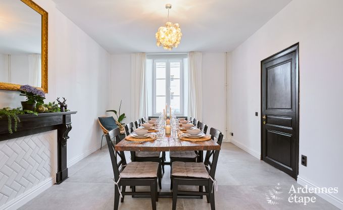 Sehr gepflegtes und charmantes Ferienhaus fr 8 Personen in Tellin, nahe Rochefort