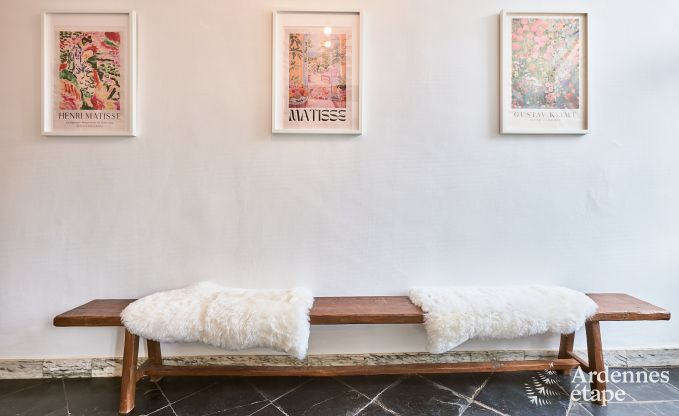 Sehr gepflegtes und charmantes Ferienhaus fr 8 Personen in Tellin, nahe Rochefort