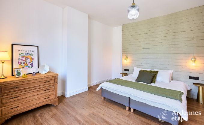 Sehr gepflegtes und charmantes Ferienhaus fr 8 Personen in Tellin, nahe Rochefort