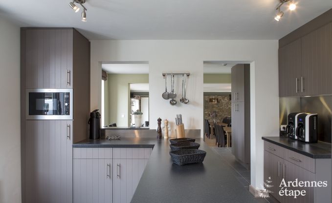 Ger�umiges Ferienhaus in Rochefort in den Ardennen f�r 24 Personen mit Sauna, Spielzimmer und privatem Garten