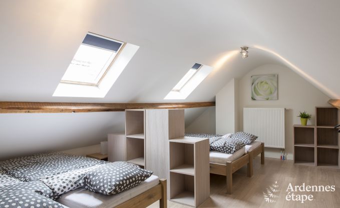 Ger�umiges Ferienhaus in Rochefort in den Ardennen f�r 24 Personen mit Sauna, Spielzimmer und privatem Garten