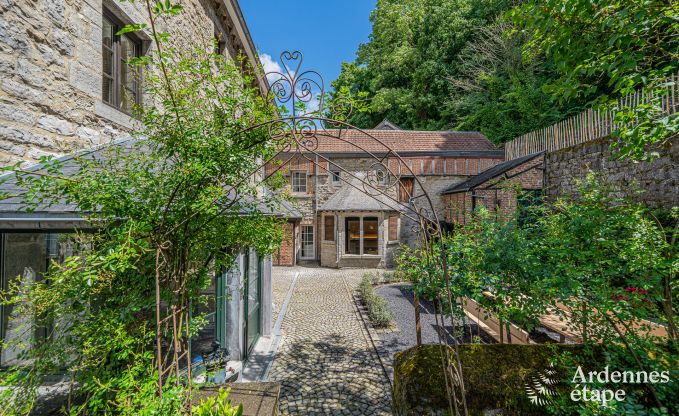 Groes Ferienhaus in Rochefort fr 25 Personen mit 11 Schlafzimmern, 11 Badezimmern, Sauna und Bar