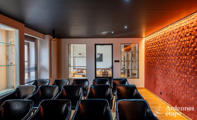 Hochwertig Ferienhaus f�r 32 Personen in Rochefort mit private Badezimmer und Naturpool