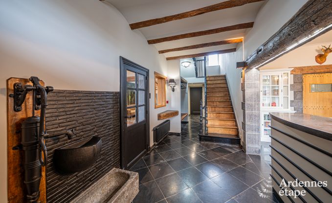 Hochwertig Ferienhaus f�r 32 Personen in Rochefort mit private Badezimmer und Naturpool