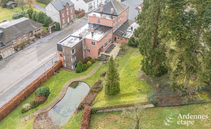 Hochwertig Ferienhaus f�r 32 Personen in Rochefort mit private Badezimmer und Naturpool