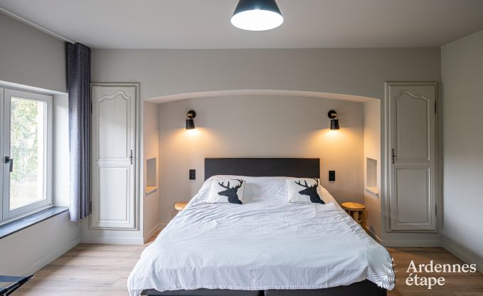 Hochwertig Ferienhaus f�r 32 Personen in Rochefort mit private Badezimmer und Naturpool