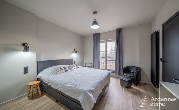 Hochwertig Ferienhaus f�r 32 Personen in Rochefort mit private Badezimmer und Naturpool