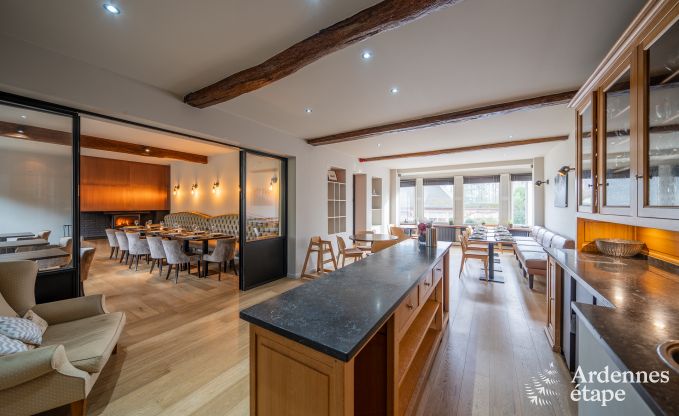 Hochwertig Ferienhaus f�r 32 Personen in Rochefort mit private Badezimmer und Naturpool