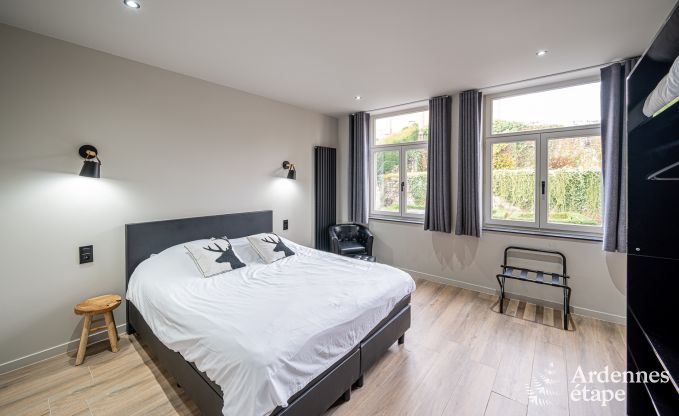 Hochwertig Ferienhaus f�r 32 Personen in Rochefort mit private Badezimmer und Naturpool