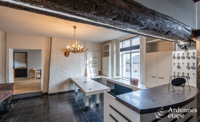 Hochwertig Ferienhaus f�r 32 Personen in Rochefort mit private Badezimmer und Naturpool