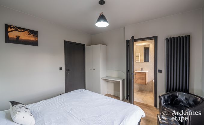 Hochwertig Ferienhaus f�r 32 Personen in Rochefort mit private Badezimmer und Naturpool