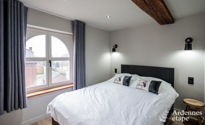 Hochwertig Ferienhaus f�r 32 Personen in Rochefort mit private Badezimmer und Naturpool