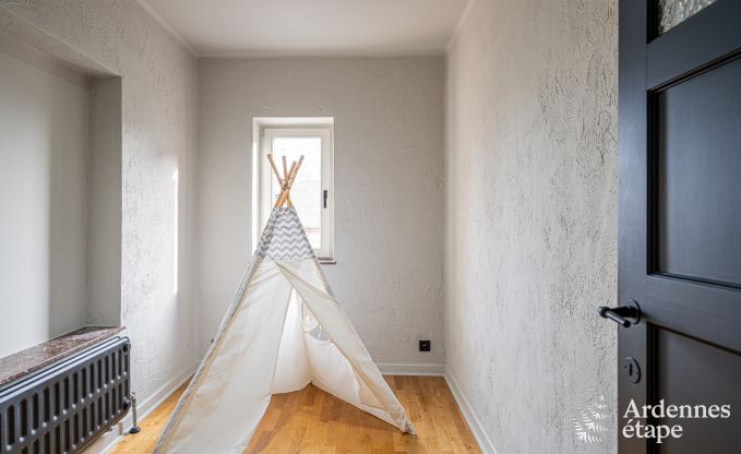 Hochwertig Ferienhaus f�r 32 Personen in Rochefort mit private Badezimmer und Naturpool