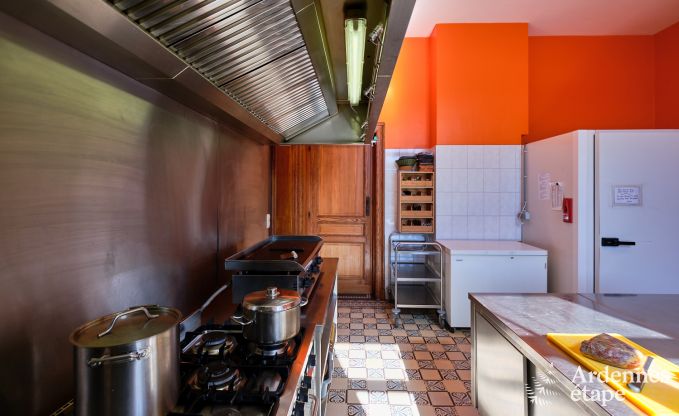 Schloss Rochefort 48 Pers. Ardennen Schwimmbad Wellness