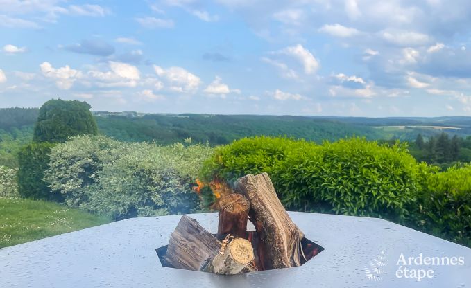 Gerumiges und komfortables Ferienhaus fr 16 Personen in Rochehaut, Ardennen.