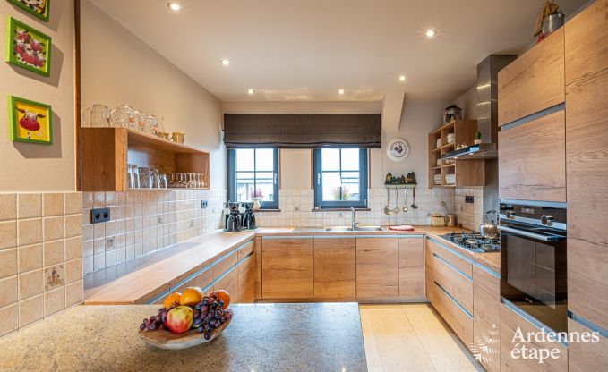Gerumiges und komfortables Ferienhaus fr 16 Personen in Rochehaut, Ardennen.