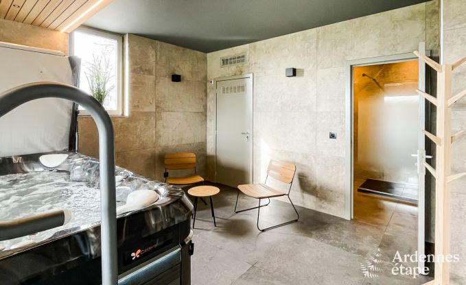 Gerumiges und komfortables Ferienhaus fr 16 Personen in Rochehaut, Ardennen.