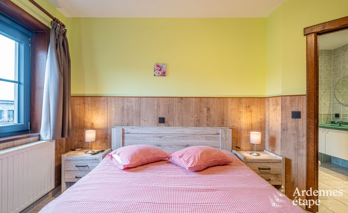 Gerumiges und komfortables Ferienhaus fr 16 Personen in Rochehaut, Ardennen.