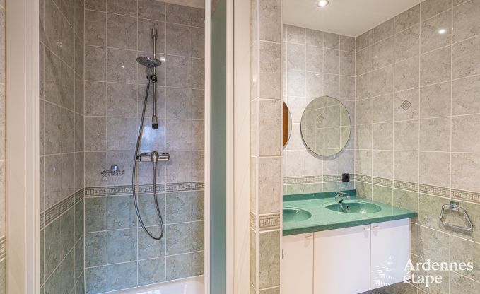 Gerumiges und komfortables Ferienhaus fr 16 Personen in Rochehaut, Ardennen.