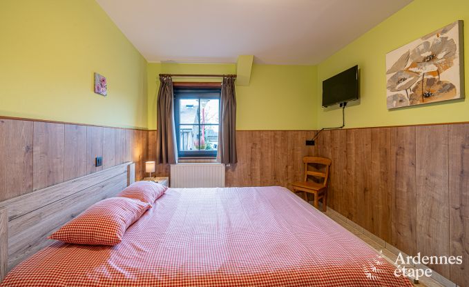 Gerumiges und komfortables Ferienhaus fr 16 Personen in Rochehaut, Ardennen.