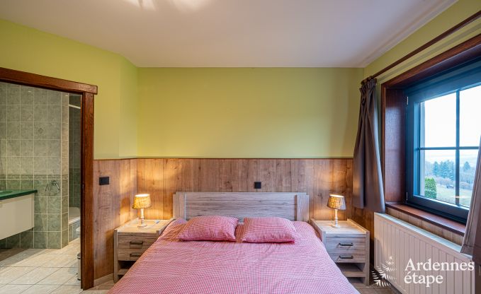 Gerumiges und komfortables Ferienhaus fr 16 Personen in Rochehaut, Ardennen.