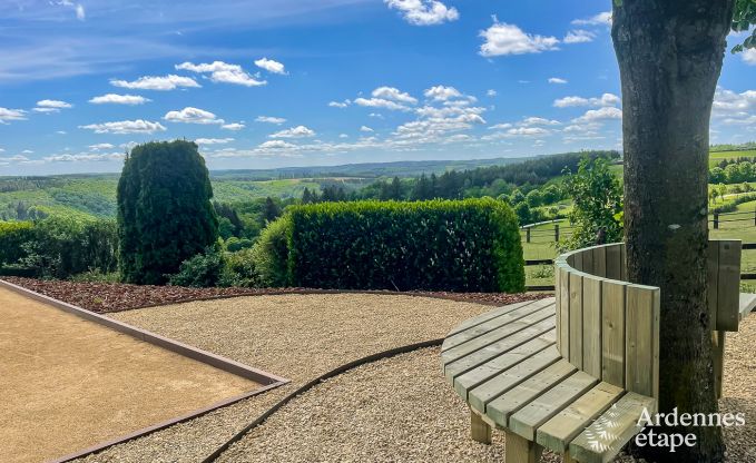 Gerumiges und komfortables Ferienhaus fr 16 Personen in Rochehaut, Ardennen.