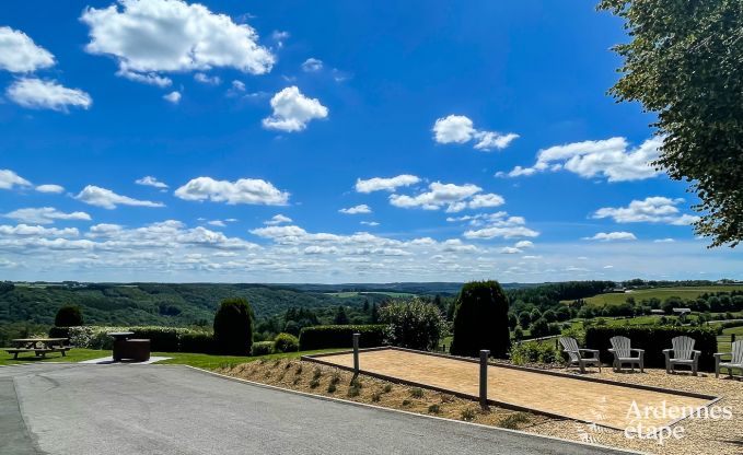 Gerumiges und komfortables Ferienhaus fr 16 Personen in Rochehaut, Ardennen.