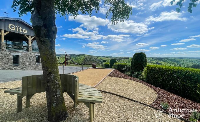 Gerumiges und komfortables Ferienhaus fr 16 Personen in Rochehaut, Ardennen.