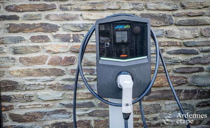 Gerumiges und komfortables Ferienhaus fr 16 Personen in Rochehaut, Ardennen.