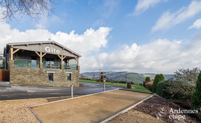 Gerumiges und komfortables Ferienhaus fr 16 Personen in Rochehaut, Ardennen.