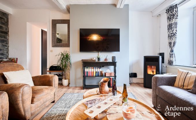 Gem�tliches Ferienhaus in Rochehaut f�r 6-7 Personen mit Jacuzzi, privatem Garten und in der N�he von Wanderwegen