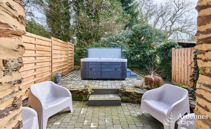 Gem�tliches Ferienhaus in Rochehaut f�r 6-7 Personen mit Jacuzzi, privatem Garten und in der N�he von Wanderwegen