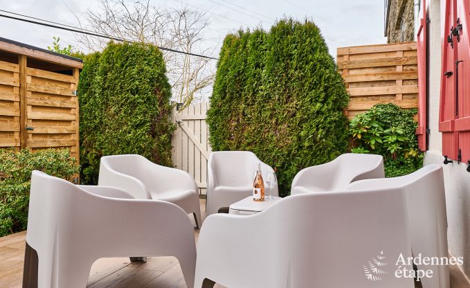 Gem�tliches Ferienhaus in Rochehaut f�r 6-7 Personen mit Jacuzzi, privatem Garten und in der N�he von Wanderwegen