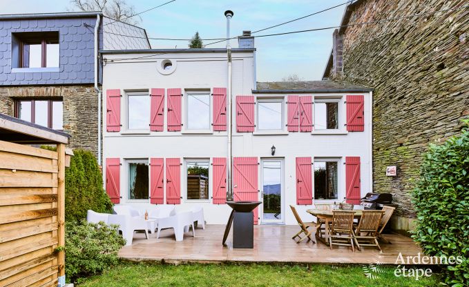 Gem�tliches Ferienhaus in Rochehaut f�r 6-7 Personen mit Jacuzzi, privatem Garten und in der N�he von Wanderwegen