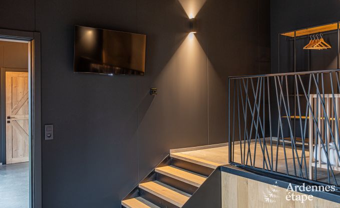 Moderne Villa in Rochehaut: Ger�umige Unterkunft f�r 12 Personen mit privatem Garten und Whirlpool