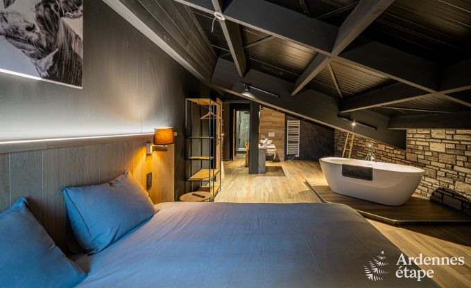 Moderne Villa in Rochehaut: Ger�umige Unterkunft f�r 12 Personen mit privatem Garten und Whirlpool