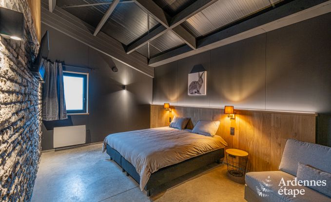 Moderne Villa in Rochehaut: Ger�umige Unterkunft f�r 12 Personen mit privatem Garten und Whirlpool