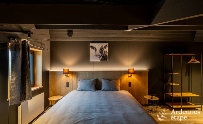 Moderne Villa in Rochehaut: Ger�umige Unterkunft f�r 12 Personen mit privatem Garten und Whirlpool