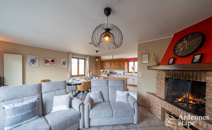 Gemtliches Ferienhaus in Rochehaut: ideal fr 9 Personen. Mit Spielzimmer und Fahrradabstellraum