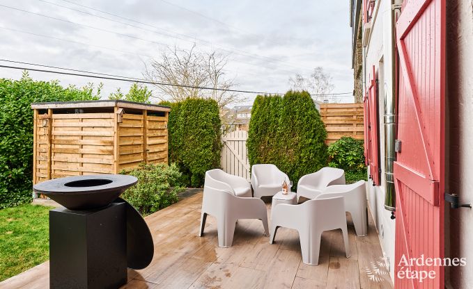 Gem�tliches Ferienhaus in Rochehaut f�r 6-7 Personen mit Jacuzzi, privatem Garten und in der N�he von Wanderwegen