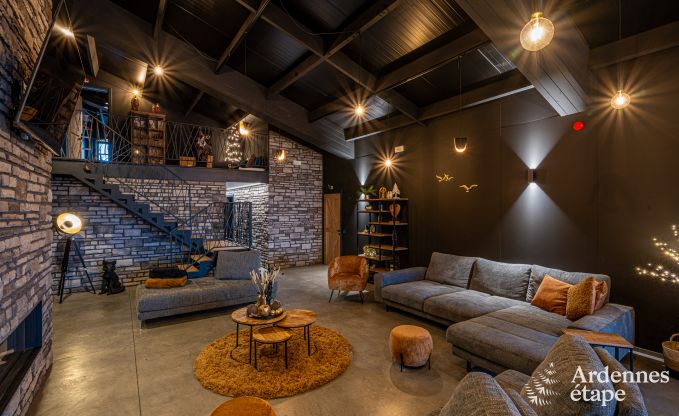 Luxus in Rochehaut: Ger�umige Unterkunft f�r 14 Personen mit Innen pool und Herrliche Aussicht